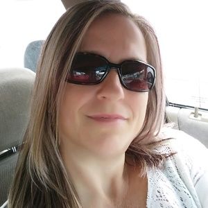 Meet your Posher, April